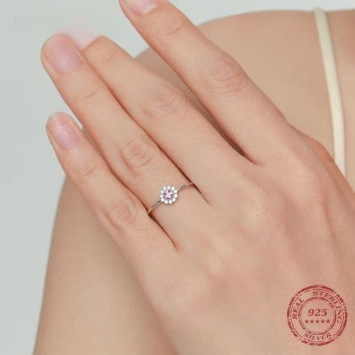 Anel de Prata Feminino 925 com Cristal Vermelho e Zircônias