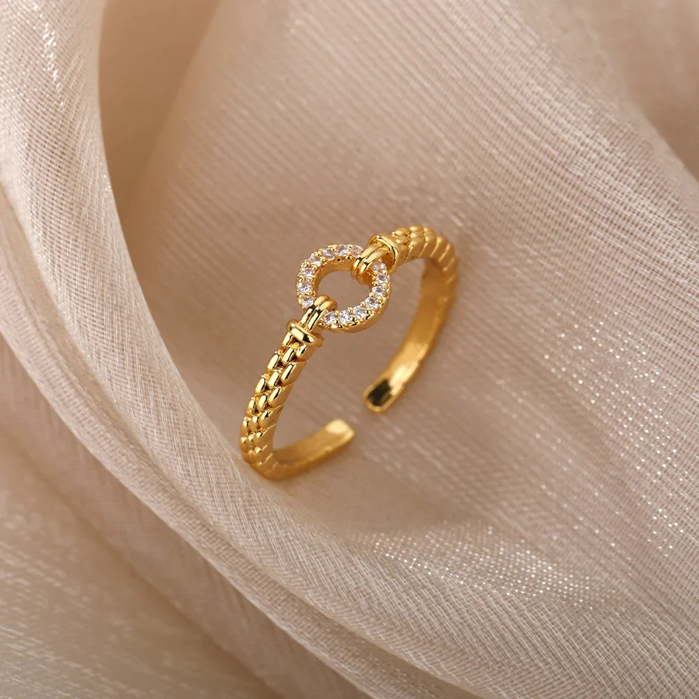 Anel Feminino Ajustável Circular Cravejado com Zircônia
