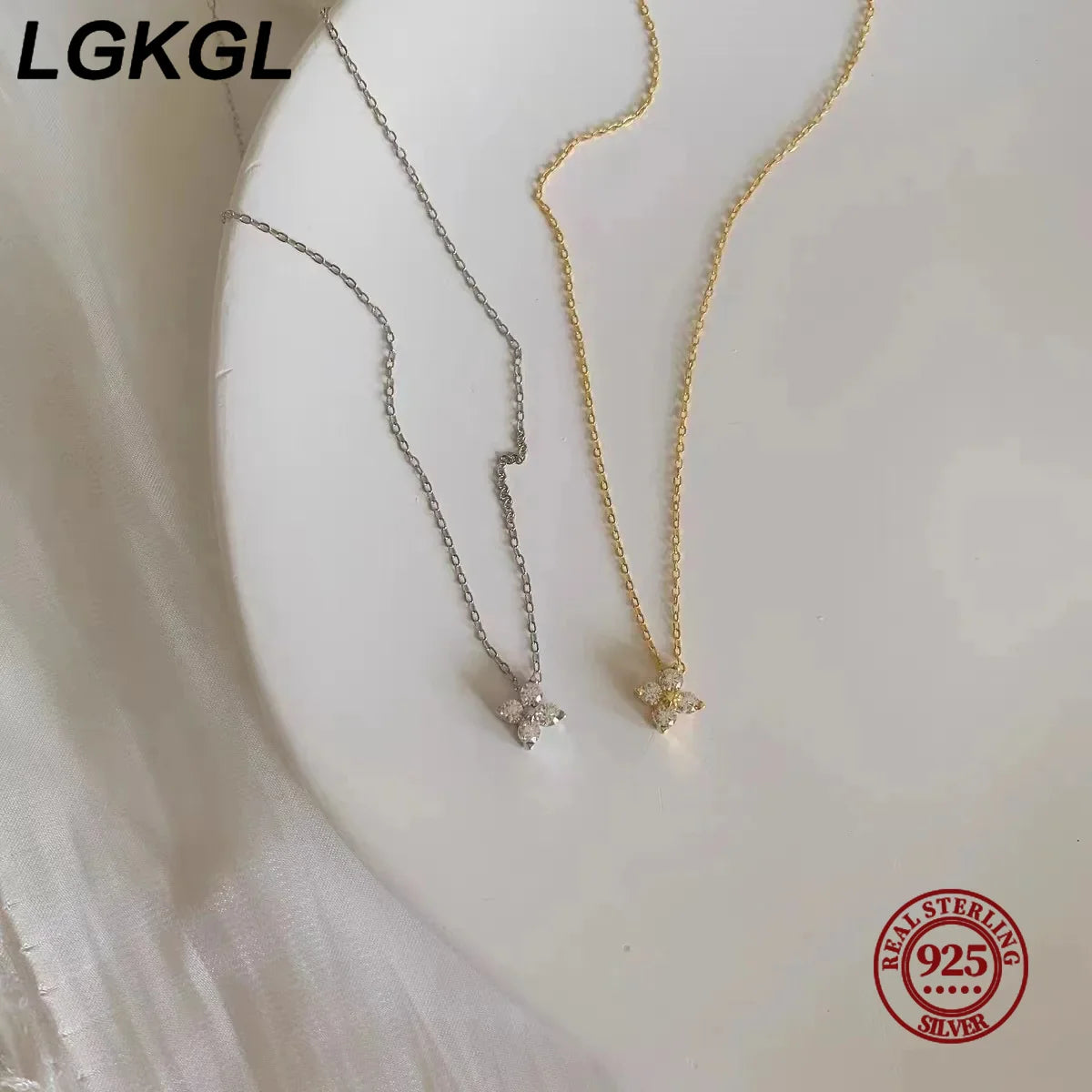LGKGL-S925 Sterling Silver Plated 18K Conjunto De Colar De Ouro, zircão, Diamante Espumante Feminino, Grama De Quatro Folhas, Cadeia Colar Versátil