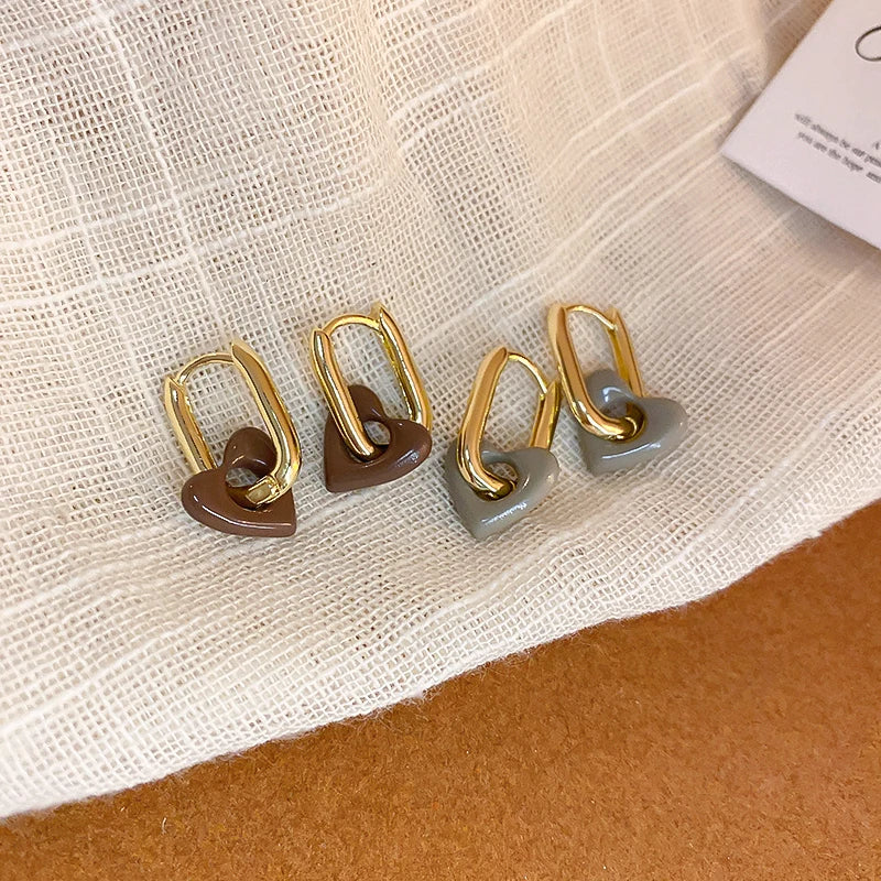 Brinco Feminino Argola Coração Delicado 18K