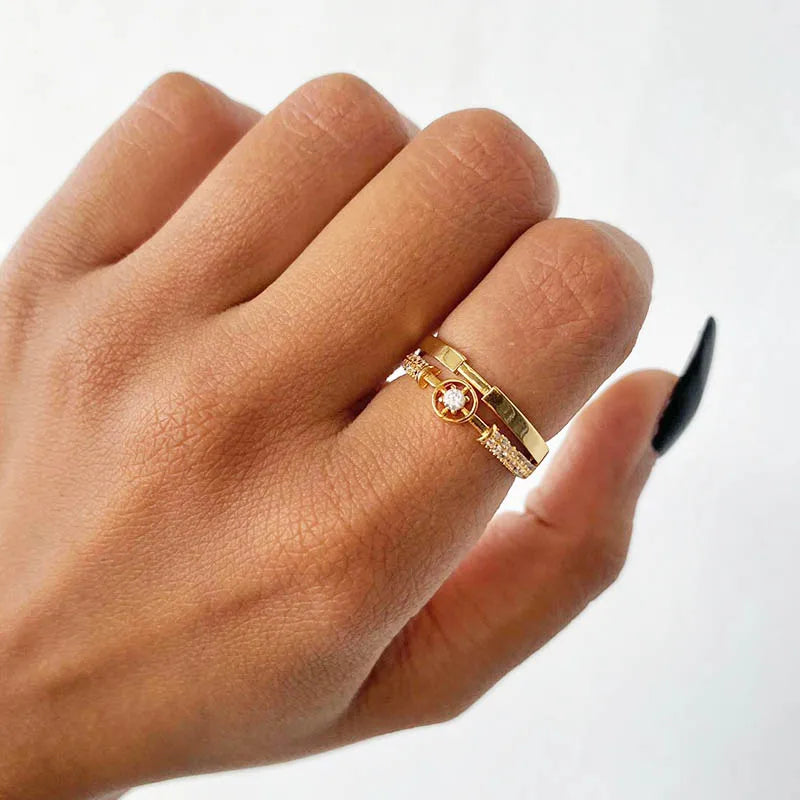 Anel Feminino Ajustável Cravejado com Zircônia