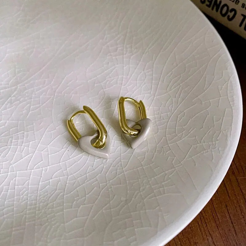 Brinco Feminino Argola Coração Delicado 18K