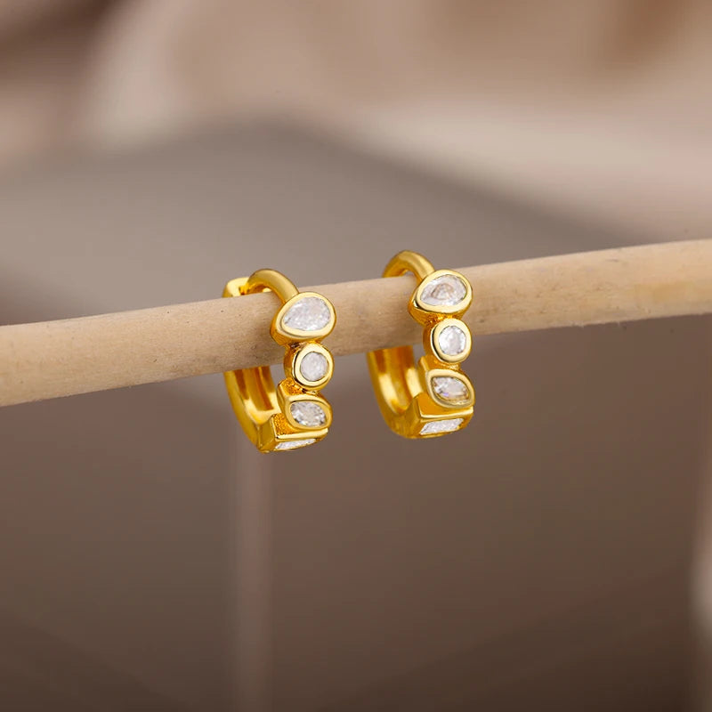 Mini brincos de argola pequenos de zircônia verde para mulheres, brincos de aço inoxidável banhados a ouro, joias estéticas, presente de casamento
