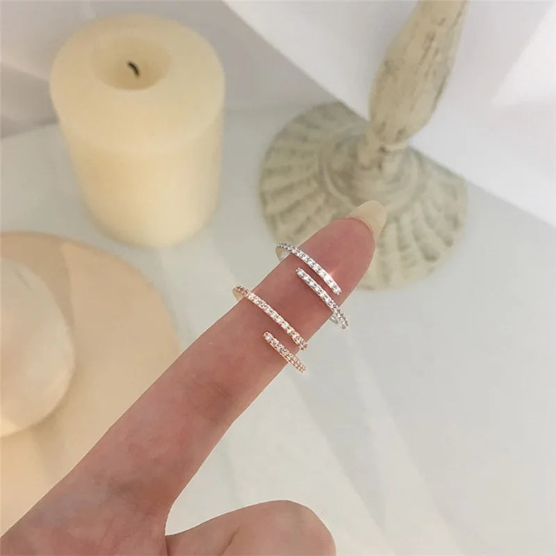 Anel Feminino Ajustável Delicado com Zircônia