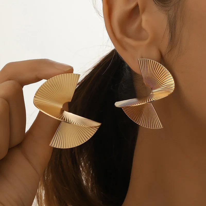 Brinco Feminino Espiral Retrô