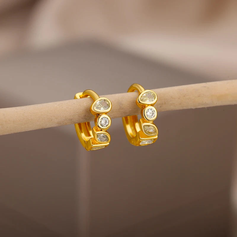 Mini brincos de argola pequenos de zircônia verde para mulheres, brincos de aço inoxidável banhados a ouro, joias estéticas, presente de casamento