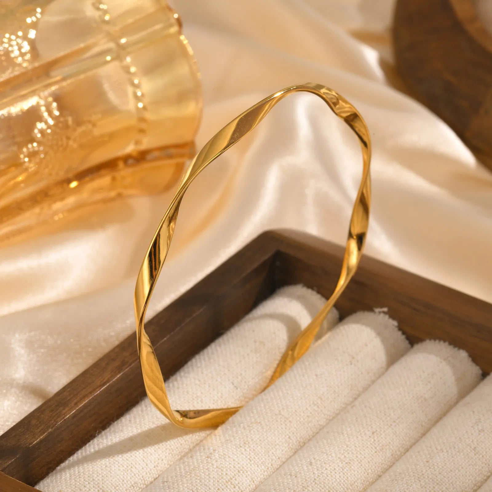 Pulseira mobius de aço inoxidável com brilho completo, para mulheres, meninas, cor dourada, minimalista, moda, pulseiras torcidas, joias, presentes