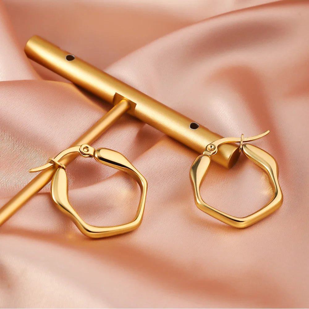 1 par de brincos de argola femininos de aço inoxidável, brincos hexagonais geométricos de metal dourado simples e requintados