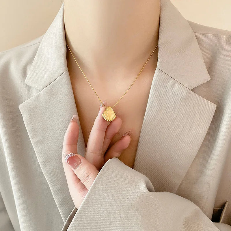 Colar Concha Delicada 18K