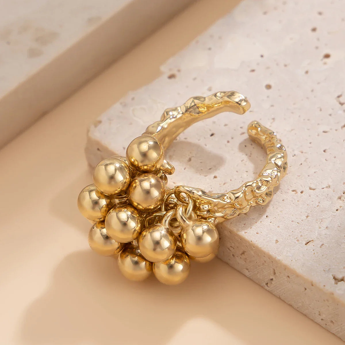 Anel Feminino Ajustável Bolinhas Luxuosas