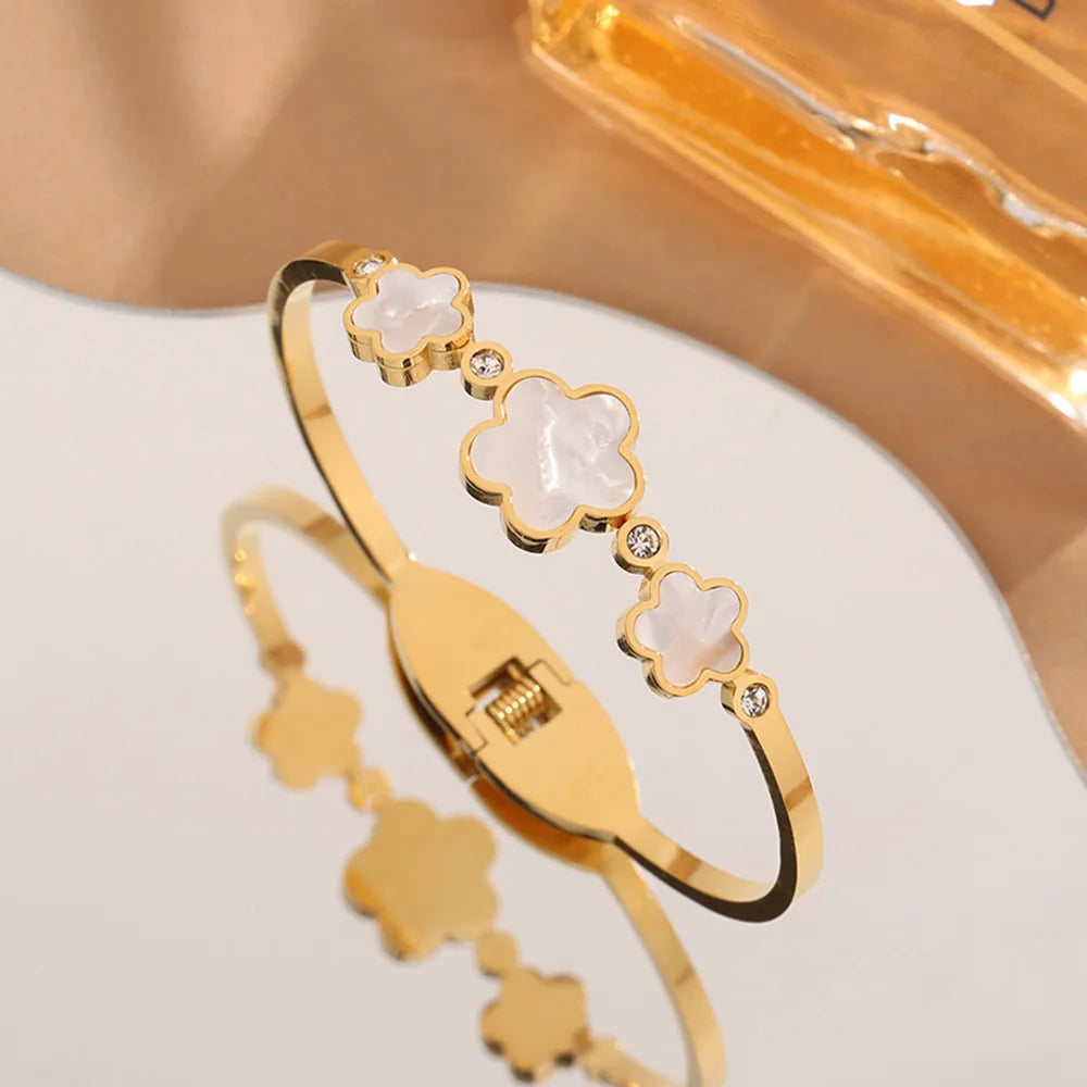 Watty pulseira de aço inoxidável com concha simples e flor de cinco folhas, joias de trevo de pulso da moda, presentes amigáveis