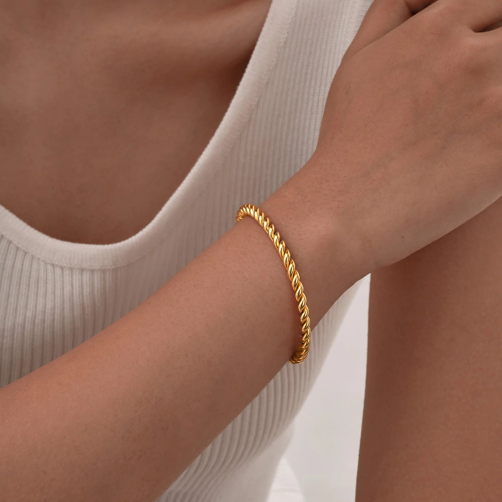 Pulseira de punho de nó estilo candido para mulheres, pulseiras elegantes de aço inoxidável cor dourada, joias de festa das irmãs bff