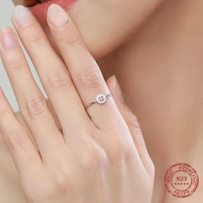 Anel de Prata Feminino 925 com Cristal Vermelho e Zircônias