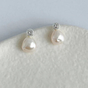 Brinco de Perola Rafia