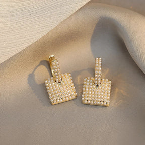 Brinco de Perola Quadrado