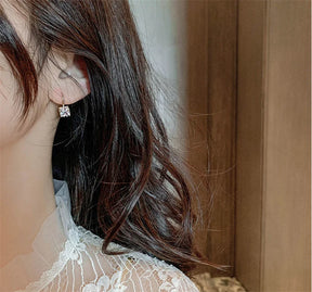 Brinco Feminino Quadrado Com Zircônia Ouro 18K