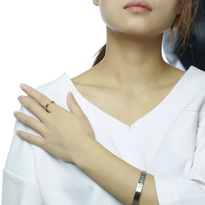 Vnox-Anéis de noivado em aço inoxidável para homens e mulheres, cor dourada simples, elegante faixa de casamento fina, presente de aniversário
