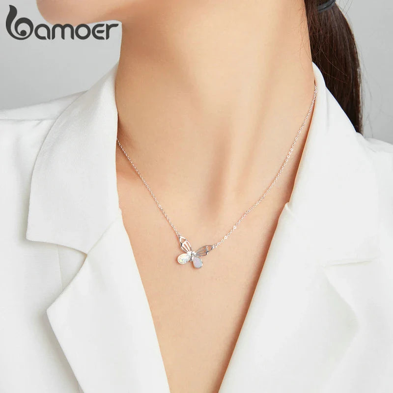 Colares Feminino Borboleta em Prata 925
