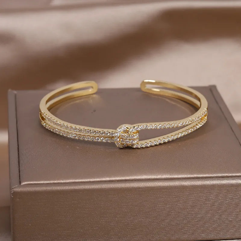 Pulseira de Ouro Feminina Entrelaçada