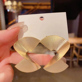 Brinco Feminino Espiral Retrô