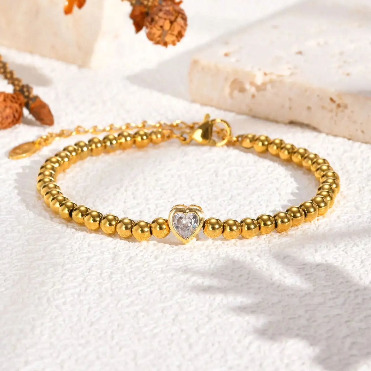 2025 chique zircão em forma de coração pulseira para mulher, aço inoxidável banhado a ouro bola frisada pulseira, presente de jóias de luxo