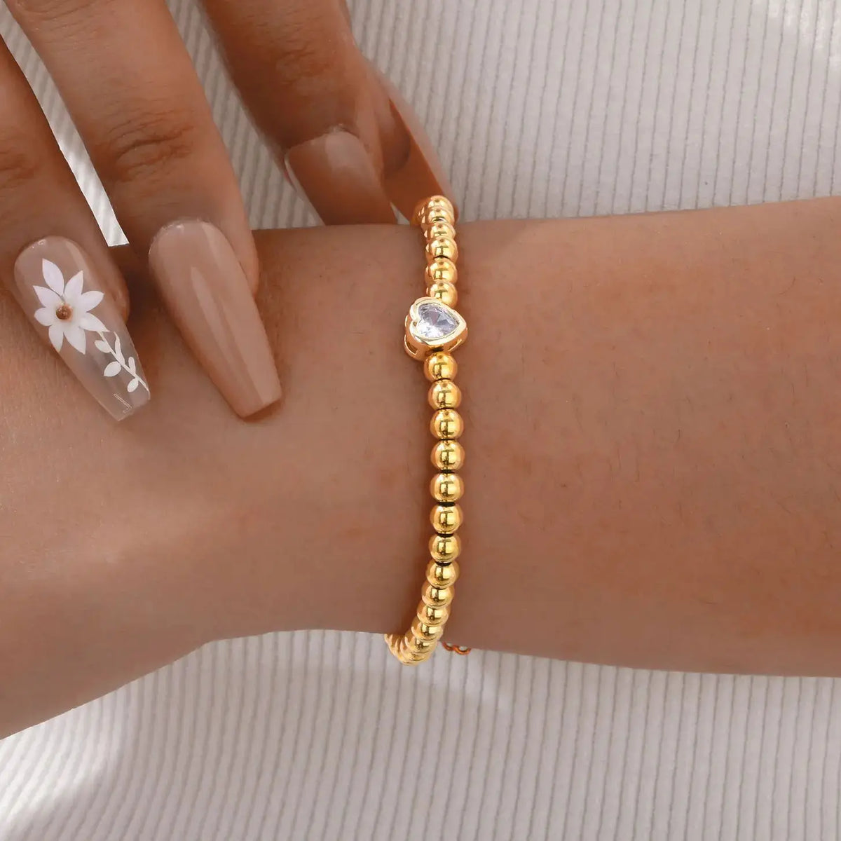 2025 chique zircão em forma de coração pulseira para mulher, aço inoxidável banhado a ouro bola frisada pulseira, presente de jóias de luxo