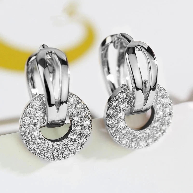 Huitan brincos pendurados femininos da moda, nova cor prata/ouro, zircônia cúbica, temperamento, acessórios de orelha, joias