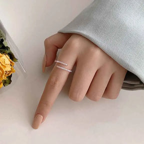 Anel Feminino Ajustável Delicado com Zircônia