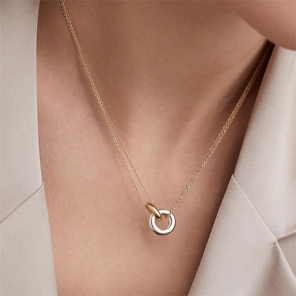 Colares Feminino Duplo Círculos unidos