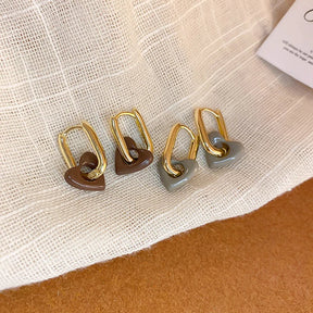 Brinco Feminino Argola Coração Delicado 18K