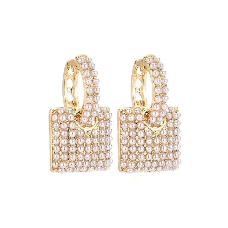 Brinco de Perola Quadrado