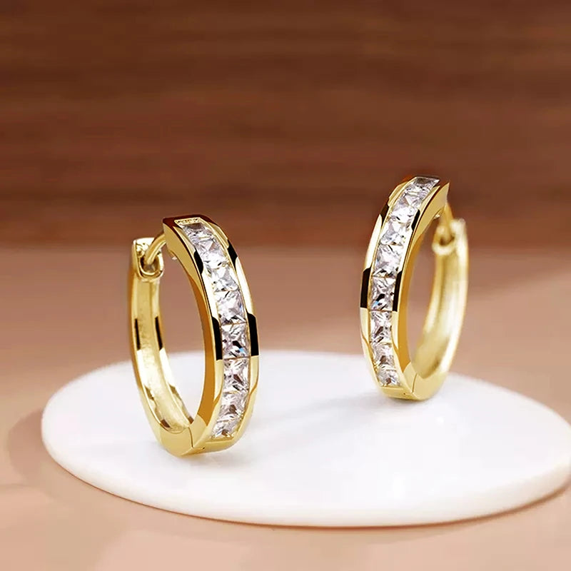Huitan design clássico feminino brincos de argola completos com princesa quadrado cz simples e elegante acessórios femininos jóias versáteis