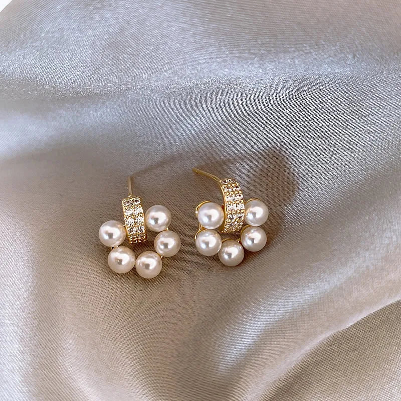 Brinco de Perola Delicadas Paris