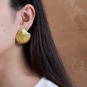 Brinco Feminino Concha Delicada 18K