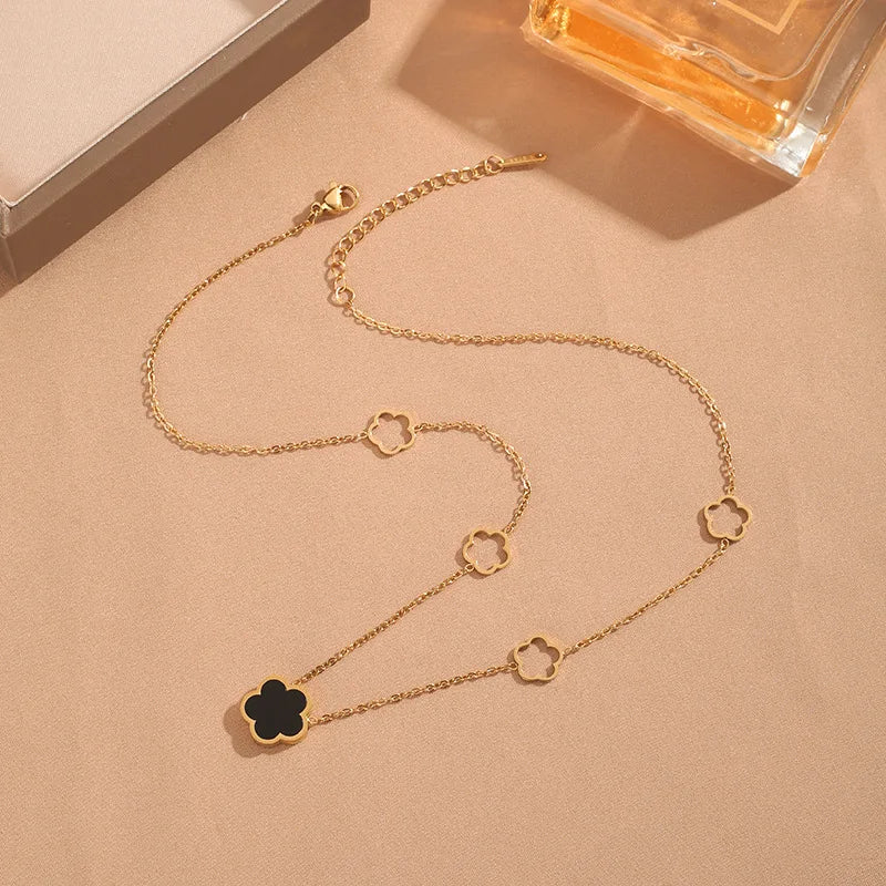 Colar luxuoso cor dourada para mulheres, aço inoxidável, concha branca, pingente de flores, gargantilha coreana, acessórios da moda, novo, 2023