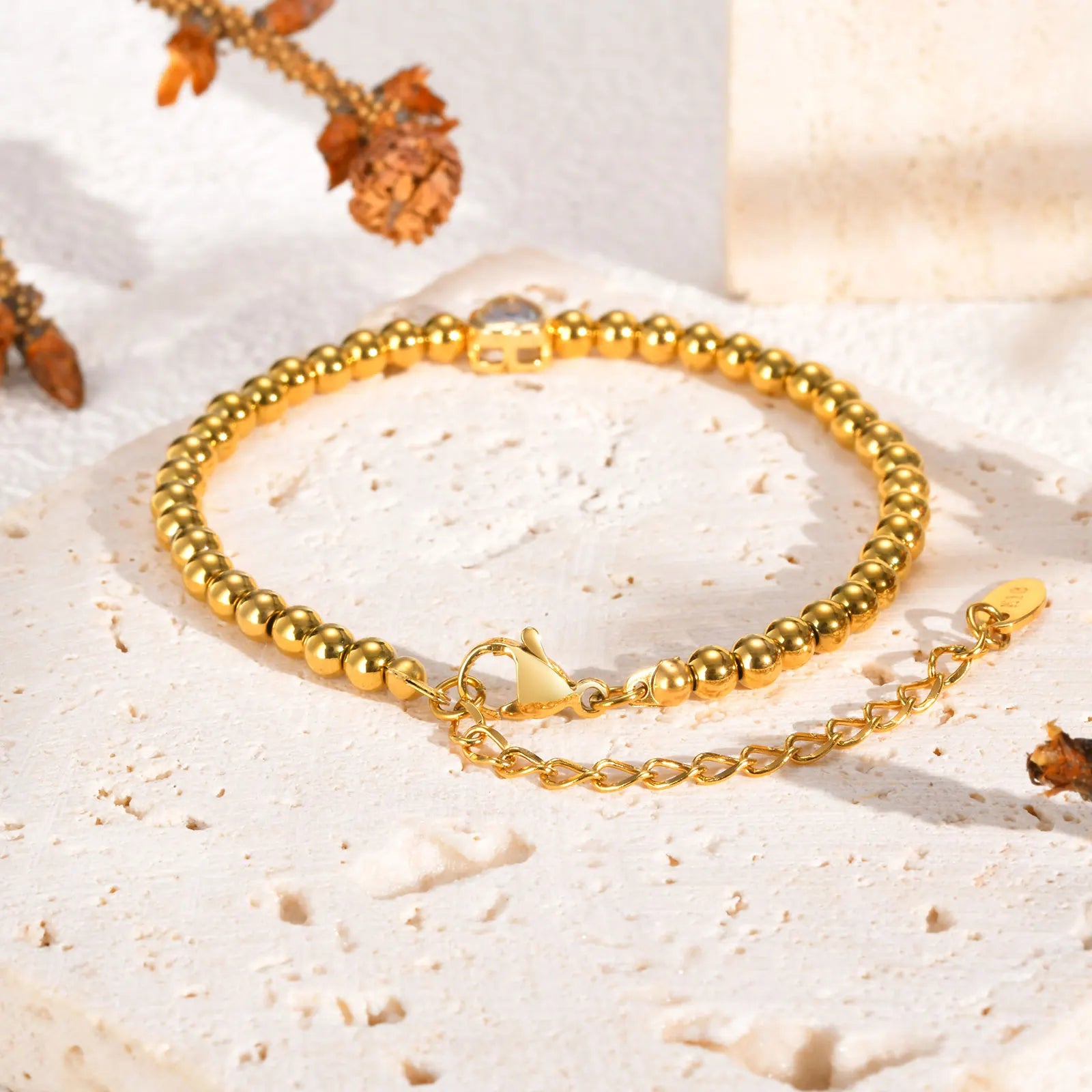2025 chique zircão em forma de coração pulseira para mulher, aço inoxidável banhado a ouro bola frisada pulseira, presente de jóias de luxo