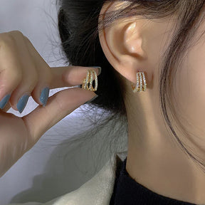 Brinco Triplo Cravejado com Zircônia