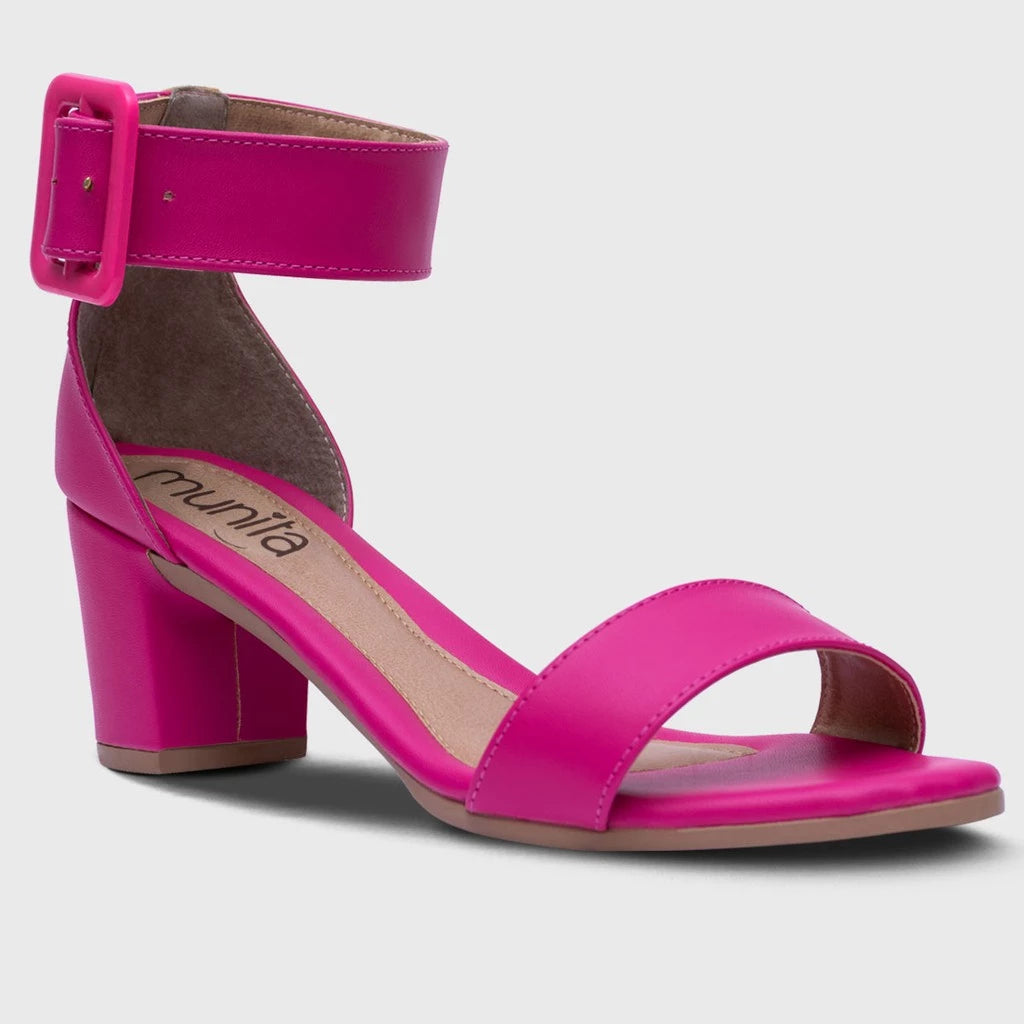 Sandália Feminina JulieSalto Médio Confortável