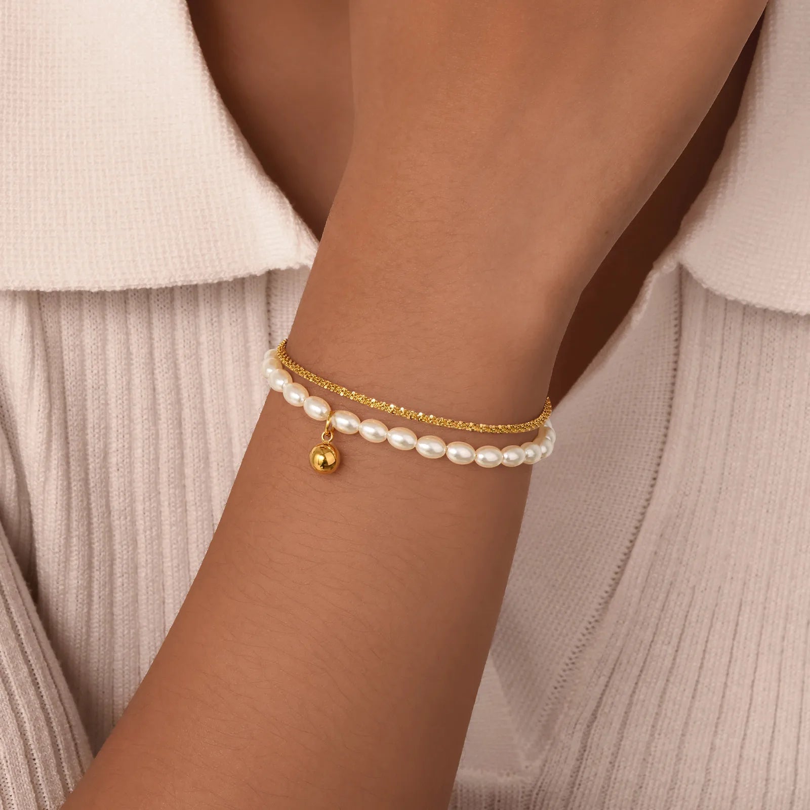 Pulseira empilhada de camada dupla, corrente de gypsophila de aço inoxidável, imitação de bola de pérola, pulseiras para mulheres, joias de cor dourada