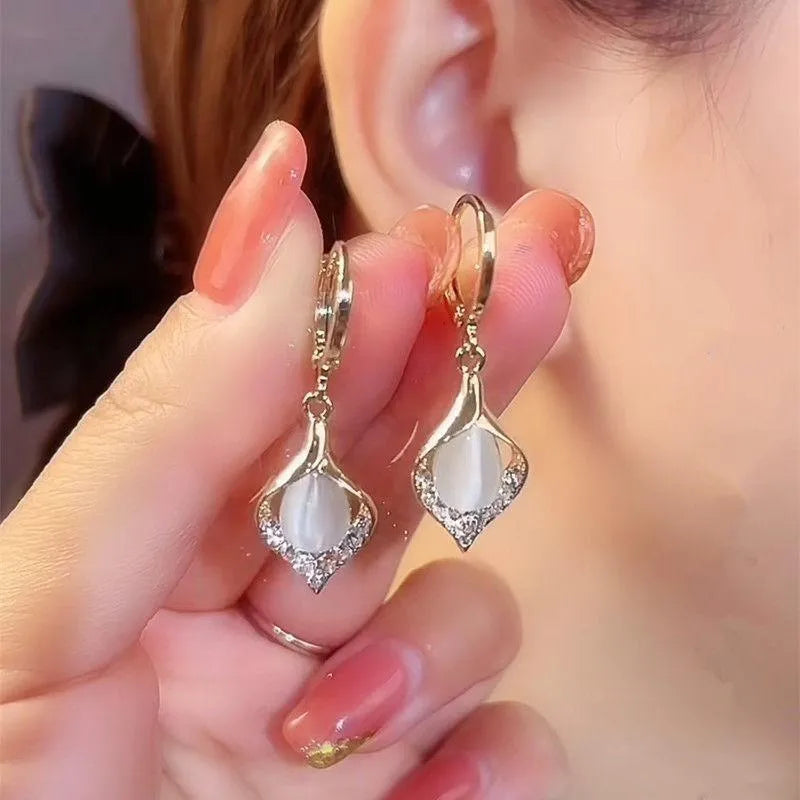 Brinco Feminino Argola Ouro Cravejado de Zircônia