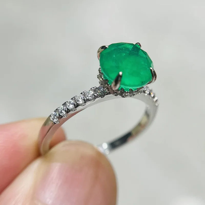 Anel Feminino Cravejado de Zircônia Prata