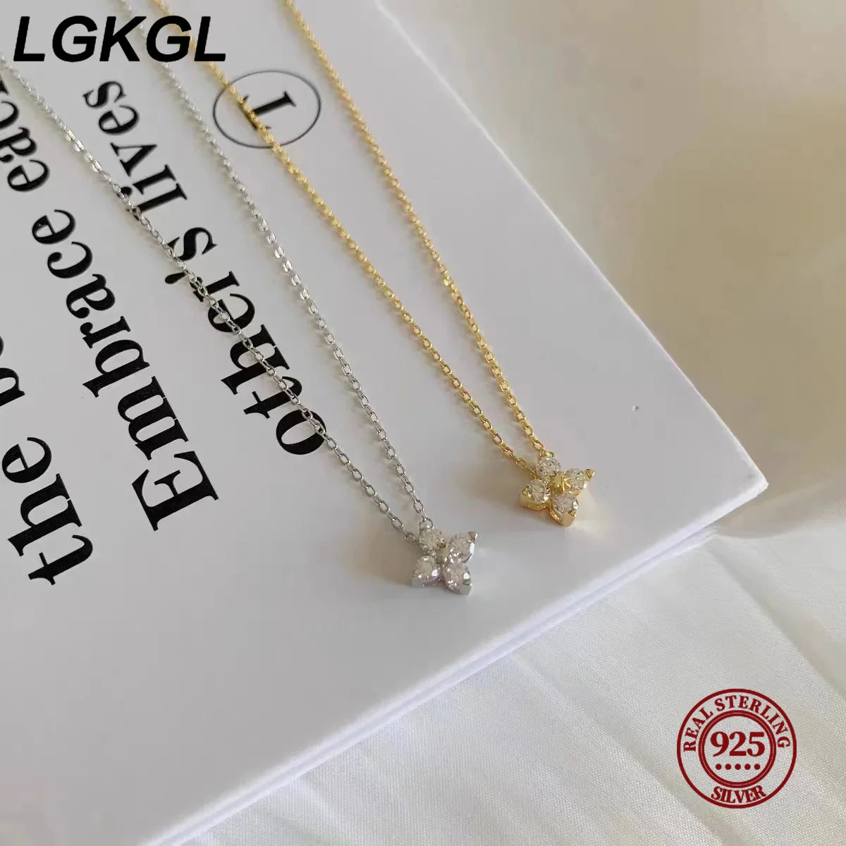 LGKGL-S925 Sterling Silver Plated 18K Conjunto De Colar De Ouro, zircão, Diamante Espumante Feminino, Grama De Quatro Folhas, Cadeia Colar Versátil
