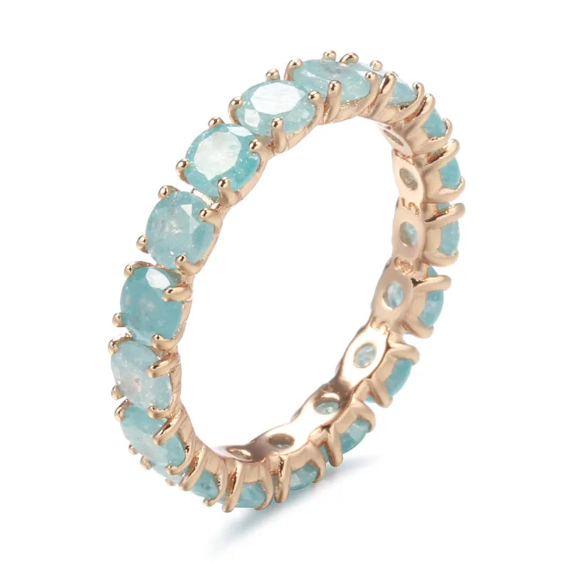 Anel Feminino Dourado Cravejado com Cristais de Zircônia