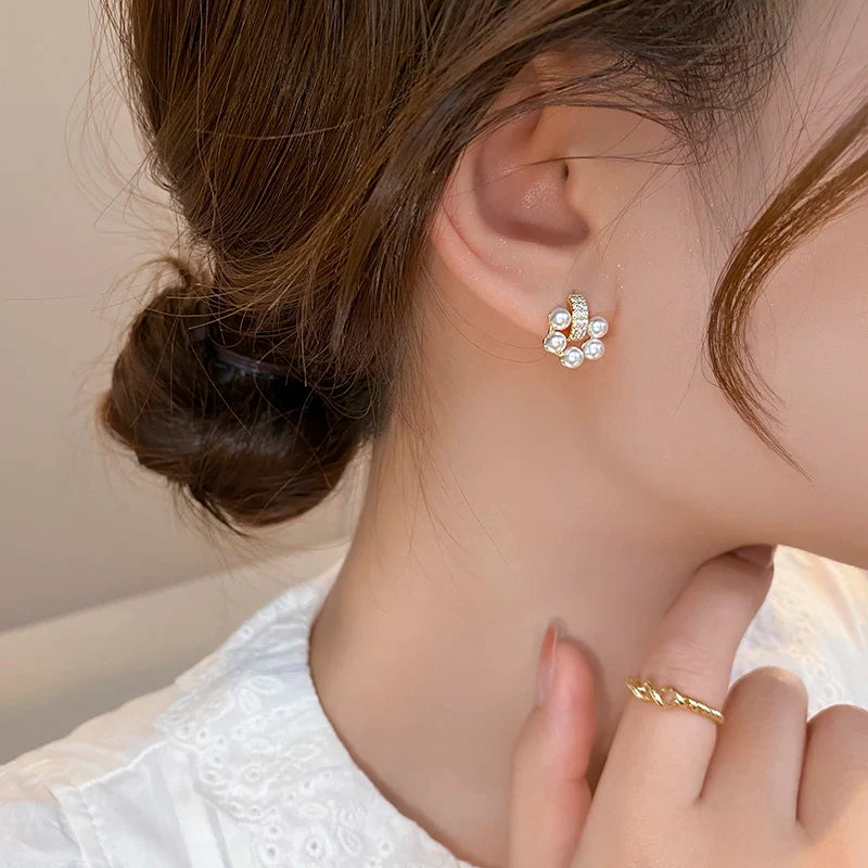 Brinco de Perola Delicadas Paris