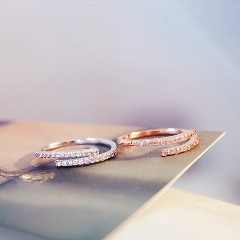 Anel Feminino Ajustável Delicado com Zircônia